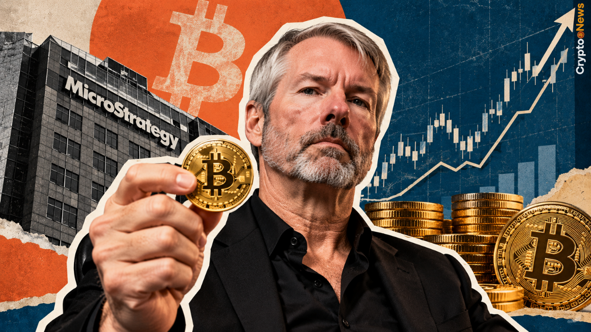 Michael Saylor con grafico finanziario in rialzo con moneta Bitcoin su scrivania da trading desk aziendale